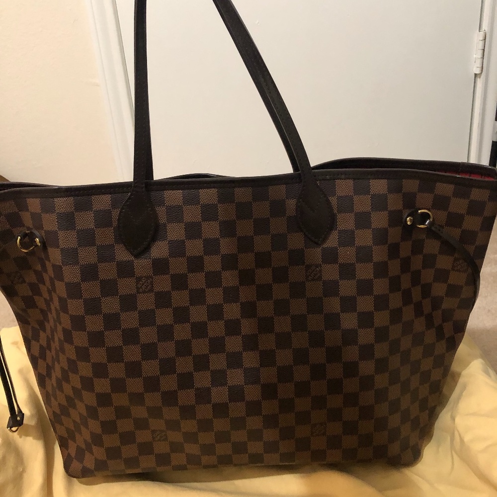 Louis Vuitton neverfull gm red interior